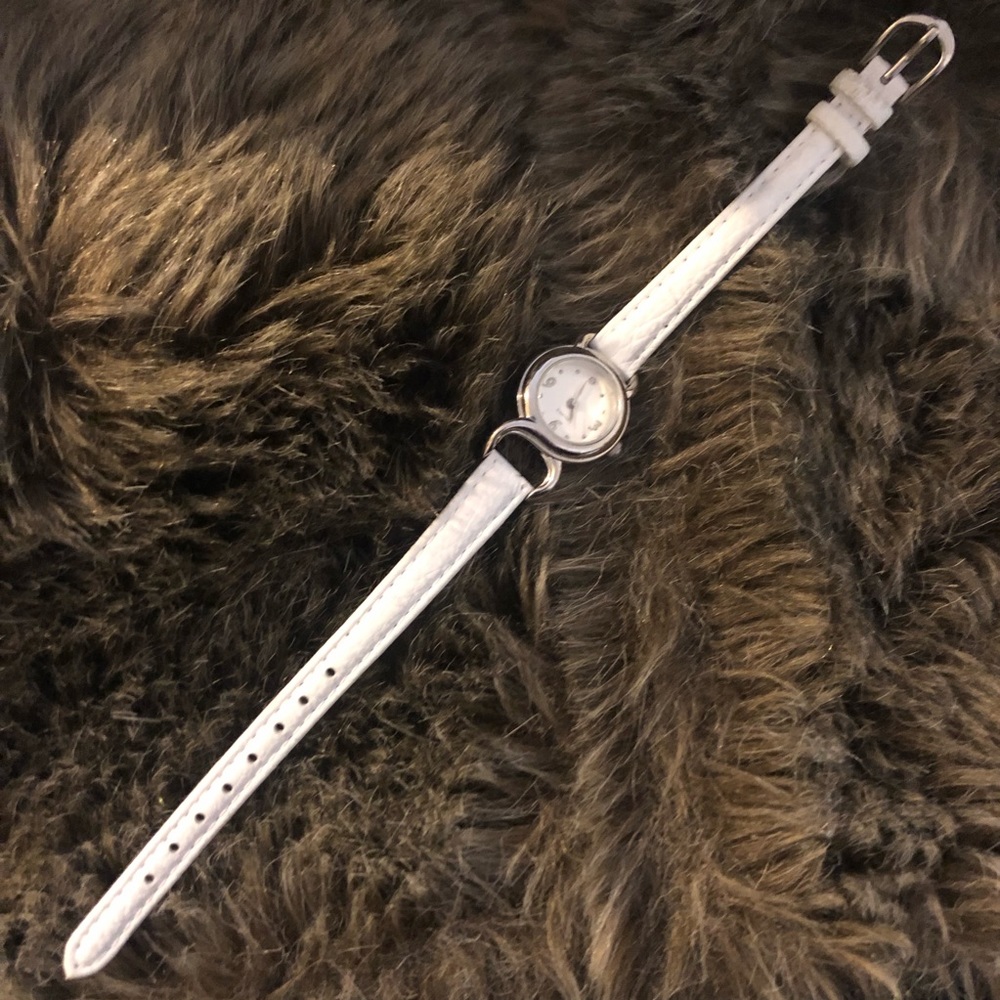 Ladies Diamond white genuine leather watch - Picture 8 of 9